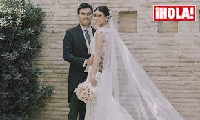 Checo pérez presume su primer noviazgo oficial, está súper enamorado. El Dia Llego Checo Perez Se Ha Casado Con Carola Martinez