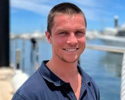 David Gull's Instagram, Twitter & Facebook