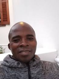 Media Ina iyi ya Heston Zybion