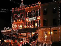 A Must See 700 Block Of West 34th Street In The Hampden Community Baltimore Mary Best Christmas Light Displays Best Christmas Lights Christmas Light Displays