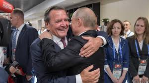 Ukraine-Krieg - Putin nennt Schröder als möglichen Vermittler