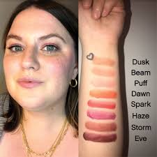 For starters, cloud paint is available in four colors: Glossier Cloud Paint Review With Swatches On 5 Skin Tones Glamour