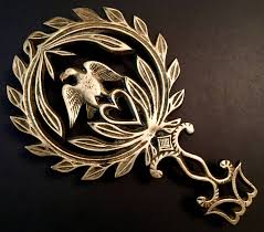 Birds Of A Feather Williamsburg Beautiful American Eagle On Heart With Laurel Wreath Brass Trivet Colonial Williamsburg Virginia Metalcrafters Collectible Brass Folk Art Folk Art American Folk Art Art