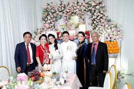 Đám cưới phương hằng trong phim. Xet Nhan Sáº¯c Tháº§n Thai Ba Sui Gia HÆ¡n Háº³n Ba Nguyá»…n PhÆ°Æ¡ng Háº±ng Phá»¥ Ná»¯ Gia Ä'inh