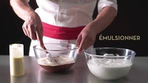 Valrhona Essentiels Mousse Au Chocolat A Base De Creme Anglaise Youtube