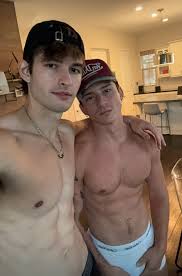 boys on X: Darrell Jones and Tony Lopez t.coc24UbFuVSD  X