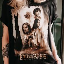 The Two Towers T-Shirt - The Lord of the Rings | Elbenwald