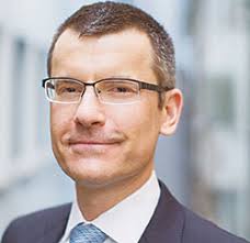 Wealthy are vulnerable to behavioural bias