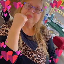 What memories or information do you have about the store and gas station