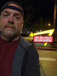 Do you agree that animal fries should be eaten quickly to avoid cold  hardened cheese and spread?