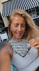 Alison Hummel's Instagram, Twitter & Facebook