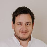 200+ profilů „Lovich“