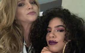 Mãe de Maria do BBB22 elogia determinação da artista: "Era um cotoco de  gente e já sabia o que queria ser"