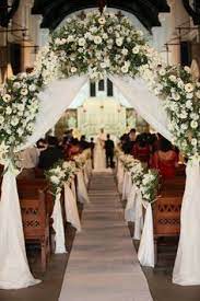 Comment Gerer Le Budget Fleurs De Mon Mariage Mariage Com Wedding Church Decor Church Aisle Decorations Church Wedding Flowers