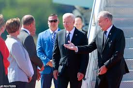 He wished them a fruitful dialogue, in the interests of their two countries, and the world. Joe Biden Lands In Geneva Amid Tight Security Where He Will Hold Tense Talks With Vladimir Putin Australiannewsreview