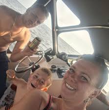 Sylvia Bos-Vogel (@sylvia.vogel.90) • Facebook, Connect with friends