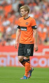 Armstrong began his career with dundee united, making his debut in 2010 and went on to make almost 150 appearances. Stuart Armstrong Dundee Utd Scotland Dundee United Dundee Football