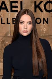 Long hairstyles in 2021 are definitely still trendy if you get the right cut and color. Hairstyle Trends Long Hair Is Back And Better Than Ever In 2020 Vogue Paris