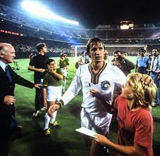 ˈjoːɦɑn ˈkrœyf (listen), internationally spelled cruyff; Johan Cruyff Ist Tot Fussballidol Im Alter Von 68 Jahren Gestorben Welt