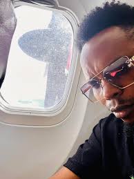 I swear Siri niyako peke yako. Ogopa watu😅.