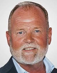 Whitney Russ's Instagram, Twitter & Facebook