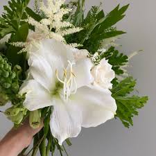 Flower bouquets can be arranged for the decor of homes or public buildings, or may be handheld. Video Wiring Flowers For Bouquets