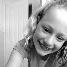 Lucy Power (@lucypower_2004)