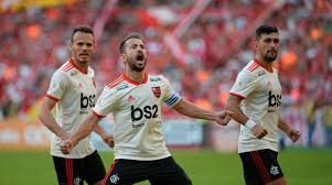 Clube de regatas do flamengo. Comentarista Ve Flamengo E Corinthians No Mesmo Nivel Sao Times Equivalentes Flamengo O Dia