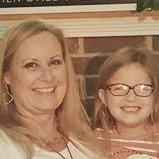 Vicki Bedsole's Instagram, Facebook & TikTok