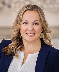 Christi Conroy's Instagram, Twitter & Facebook