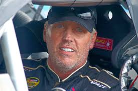 Jeremy Mayfield chasing first Carteret win
