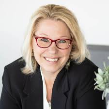 Elizabeth (Beth) Lundy