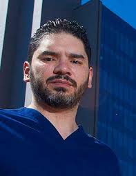 Dr. Rodrigo León Mar