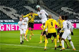 بعد فوز فريق دورتموند، أحد فرق الدوري الممتاز، بالبطولة الوطنية ثمان مرات، لا عجب أن تضم المدينة متحف كرة القدم الألمانية، الذي يُعد بمثابة جوهرة ثمينة إذا كنت من المشجعين المتعصبين لكرة القدم. ÙÙØ¯ÙÙ ÙÙ ÙØ¨Ø§Ø±Ø§Ø© ÙØ«ÙØ±Ø© ÙÙÙØ´ÙØ¬ÙØ§Ø¯Ø¨Ø§Ø® ÙÙØ³Ù Ø¹ÙÙ Ø¨ÙØ±ÙØ³ÙØ§ Ø¯ÙØ±ØªÙÙÙØ¯ Ø¨Ø±Ø¨Ø§Ø¹ÙØ© Ø¨Ù Ø§ÙØ¯ÙØ±Ù Ø§ÙØ£ÙÙØ§ÙÙ Ø¨Ø·ÙÙØ§Øª