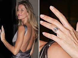 Gisele Bundchen S Engagement Ring Celebrity Engagement Rings Celebrity Wedding Rings Engagement Rings On Finger