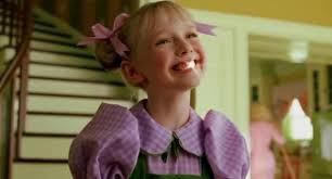 Dakota Fanning As Sally In 2003 Movie The Cat In The Hat Elle Fanning Movies Dakota Fanning Child Actresses