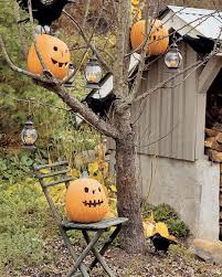 Idees Deco Jardin Pour Halloween Decorations D Halloween En Plein Air Halloween Exterieur Diy Halloween