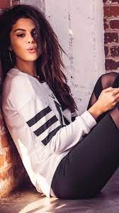 Selena gomez hd wallpapers in high quality hd and widescreen resolutions from page 1. Selena Gomez 2017 Phone Wallpapers On Wallpaperdog