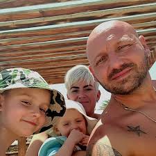 Hi can someone help. Audi a4 b8 2012 2.0tdi When the car is warmed up it  xan intermittently jerk whils accelerating in second or third gear. Between  1000 and 2000 rpm. Doesn't