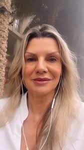 If you're a midlife woman who's finally ready to stop letting imposter  syndrome call the shots and start stepping into the opportunities that  could rewrite your story… Then welcome! Here you'll find