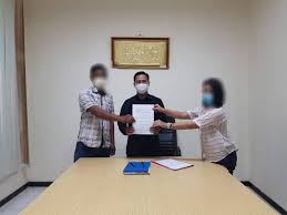 Allah swt menjadikan mediasi sebagai jalan keluar yeng terbaik dalam masalah rumah tangga. Pa Merauke Menekan Jumlah Angka Perceraian Di Pengadilan Agama Merauke Dengan Cara Mediasi