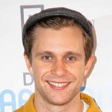 Jared Garfield's Instagram, Twitter & Facebook