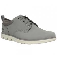 Une chaussure grise pour homme pour performer avec style. Chaussures Timberland Bradstreet 5 Eye Oxford Velours Homme Gris Homme Fanny Chaussures
