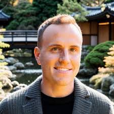 Daniel Marut's Instagram, Twitter & Facebook