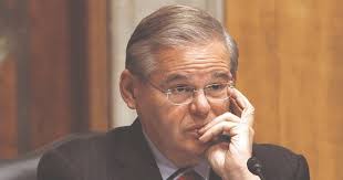 Personalidades del sur de Florida creen en teoría conspirativa contra  Menéndez