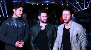 Dan + shay replied, love you brother. apparently there was an audio/video sync issue on the television broadcast. 5 Things You Didn T Know About Dan Shay E Online