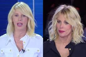 Come tagliarsi i capelli da soli (metodo infallibile) barber tutorial dettagliato. Alessia Marcuzzi Dice Addio Ai Capelli Giallo Paglia E Torna Ad Un Biondo Naturale Foto