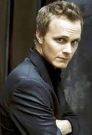 Hear David Anders (Dr. Whale/Frankenstein) answer Once Upon a Time fan  questions LIVE
