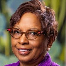 Anna Oller's Instagram, Twitter & Facebook