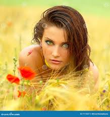 43,434 Field Girl Wheat Stock Photos